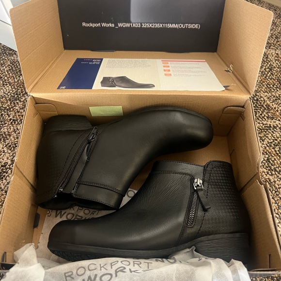 Rockport women’s booties - Picture 3 of 8